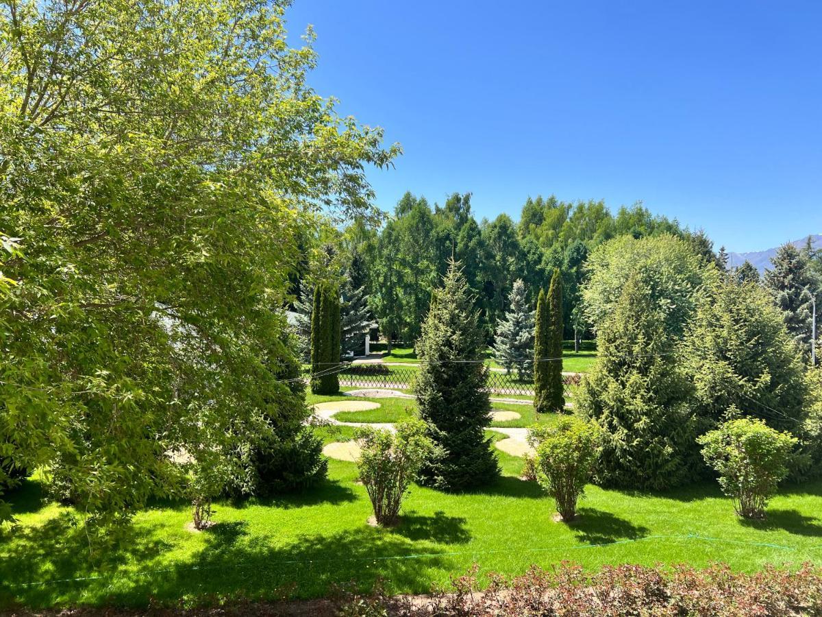 Радуга Иссык-Куль Aparthotel Chon-Sary-Oy Buitenkant foto
